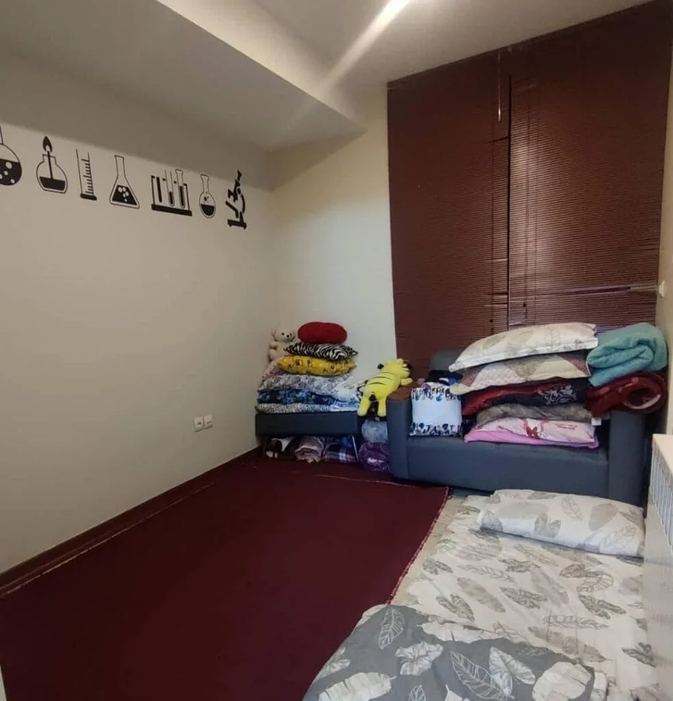 سالن مطالعه دخترانه ماراتن